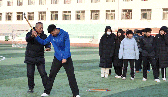 說明: F:\2023—2024第一學(xué)期\網(wǎng)站工作\上傳新聞\非物質(zhì)文化 布魯\1eebcb2408ee5d16904f164977646e4.png